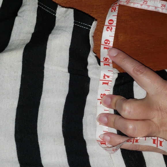 ANNABELLE CUTE & CASUAL TOP - Picture 8 of 9